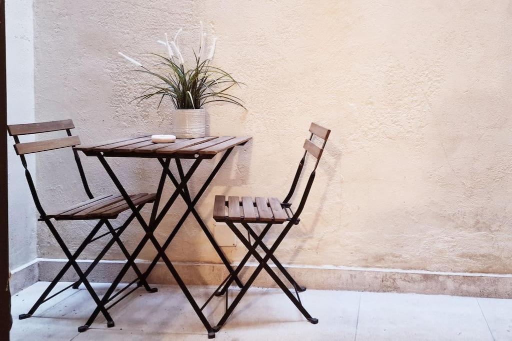 Seaside Refuge - Always Holiday Apartment Бари Екстериор снимка