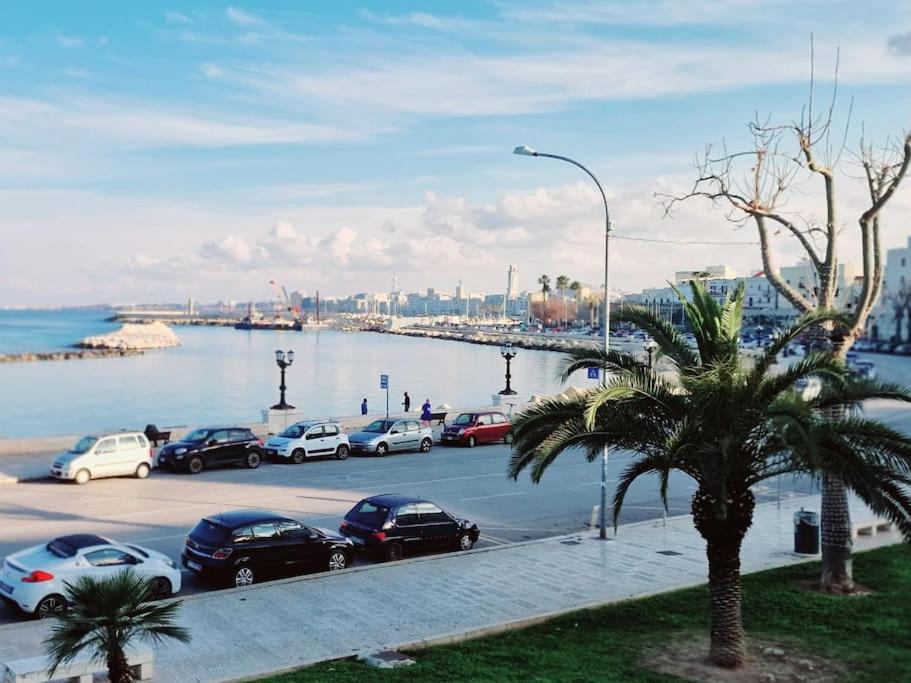 Seaside Refuge - Always Holiday Apartment Бари Екстериор снимка