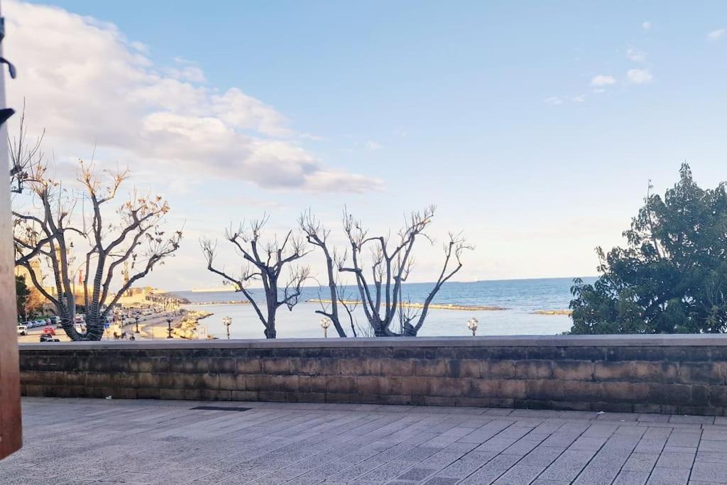 Seaside Refuge - Always Holiday Apartment Бари Екстериор снимка